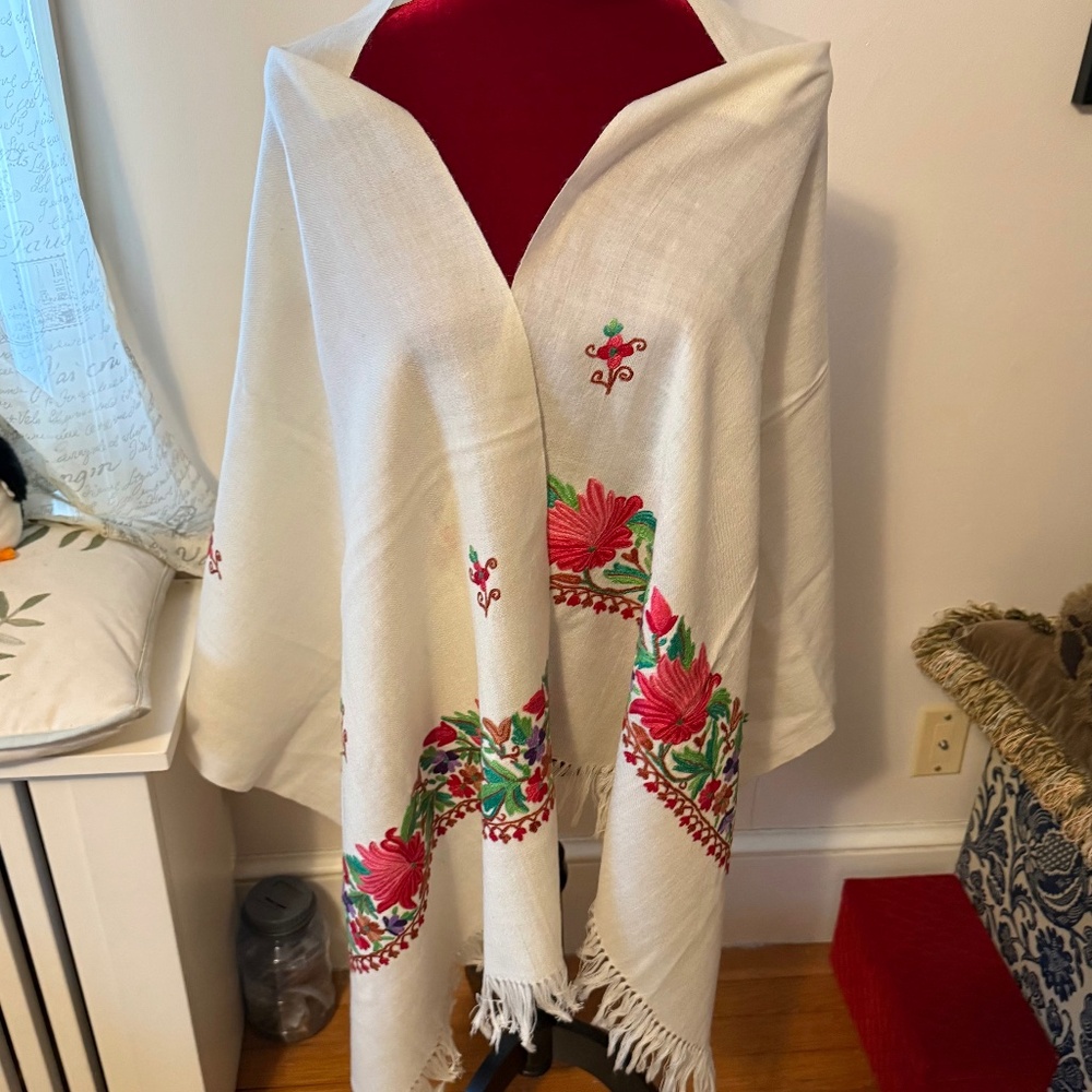 Women's White embriodered fringe Shawl